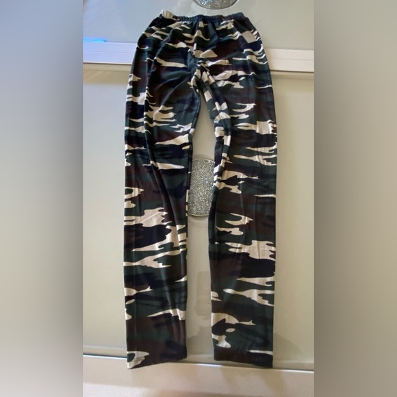 Camouflage leggings used but in good condition, super comfortable size M - Picture 6 of 9